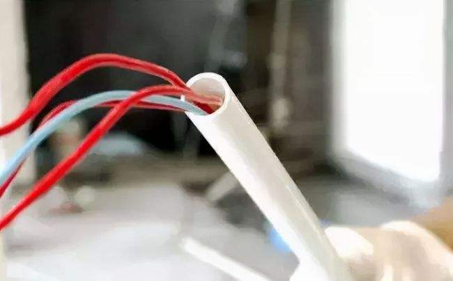 排管、電纜溝、穿管敷設在什么情況下采用？需要注意什么？